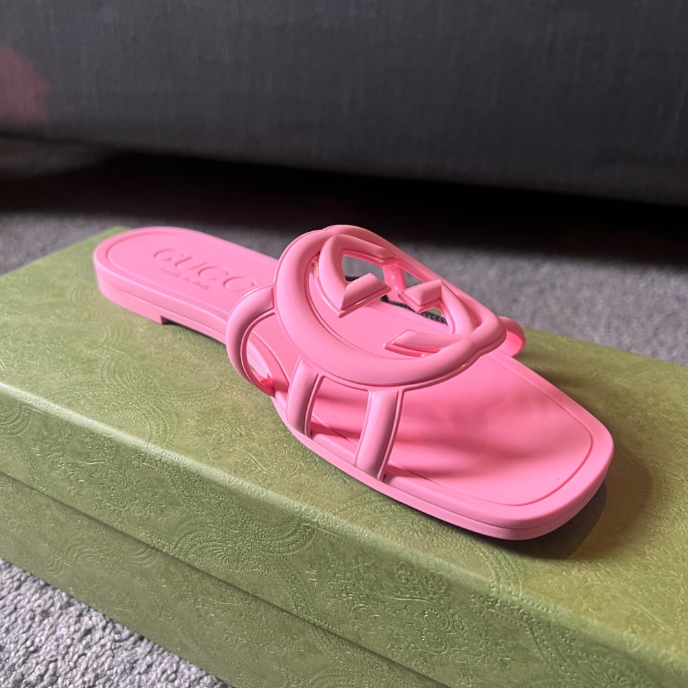 Gucci Vibrant Pink Sandals for Women